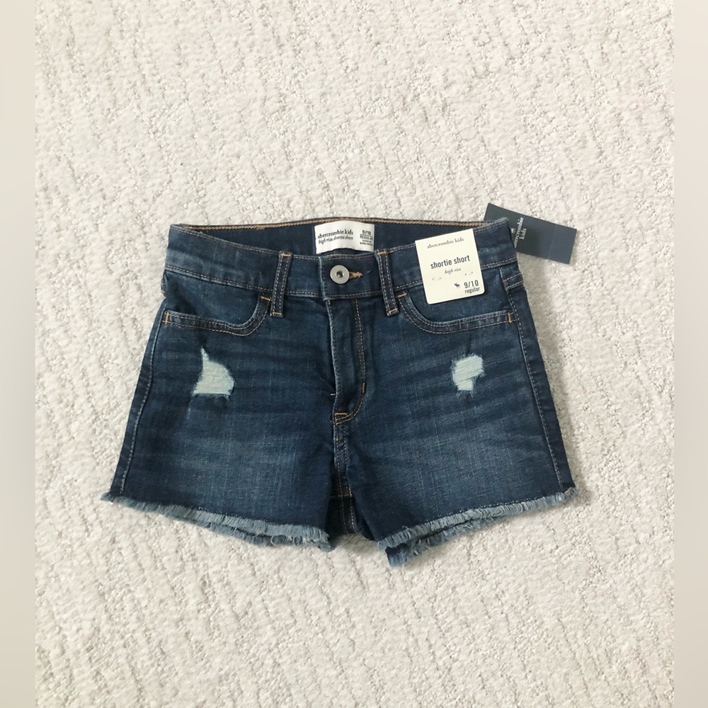 Girls Abercrombie Kids denim distressed Shortie shorts - size 9/10